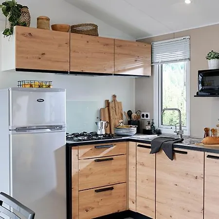 Camping Domaine Du Blanc Pignon 2*