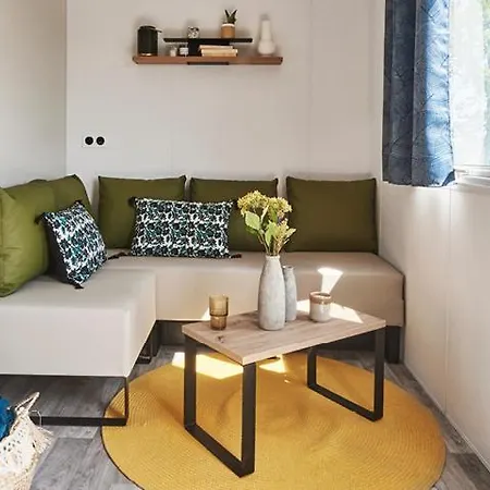 Domaine Du Blanc Pignon Camping