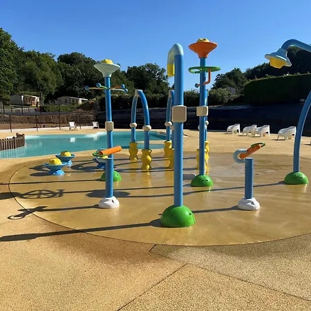 Domaine Du Blanc Pignon 2* La Calotterie