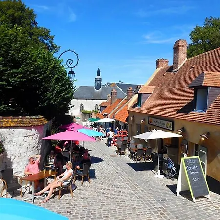 Domaine Du Blanc Pignon Camping 2*