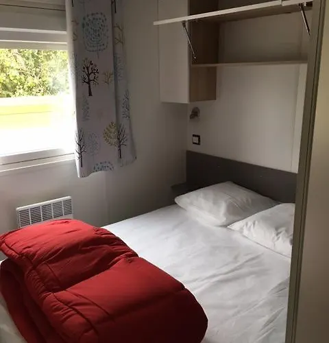 Domaine Du Blanc Pignon Camping