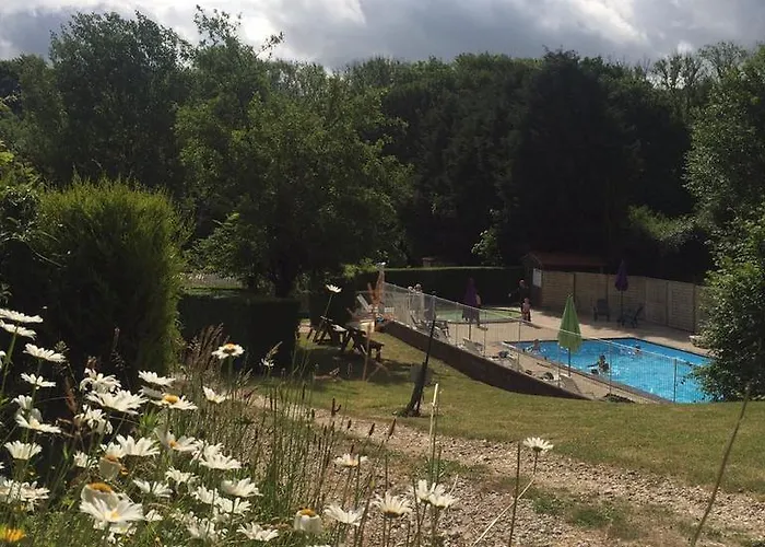 Domaine Du Blanc Pignon Camping La Calotterie