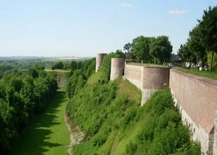 Domaine Du Blanc Pignon Camping 2*